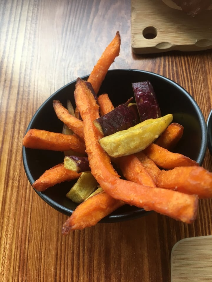 photo of nomVnom Bistro Mixed Sweet Potato Fries shared by @culinaryworkout on  24 Mar 2019 - review
