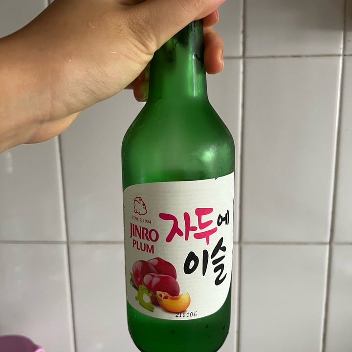 photo of Jinro Plum Soju shared by @consciouscookieee on  01 Jan 2022 - review