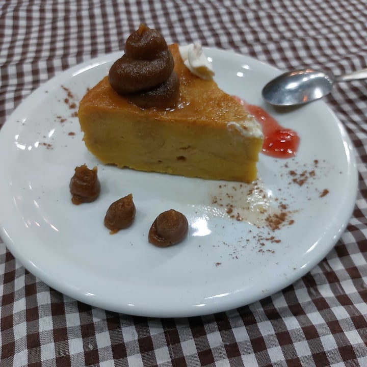 review photo of El patio vegan Budín De Pan Con Dulce De Leche shared by @titarruski10 on 15 Jan 2022 - review