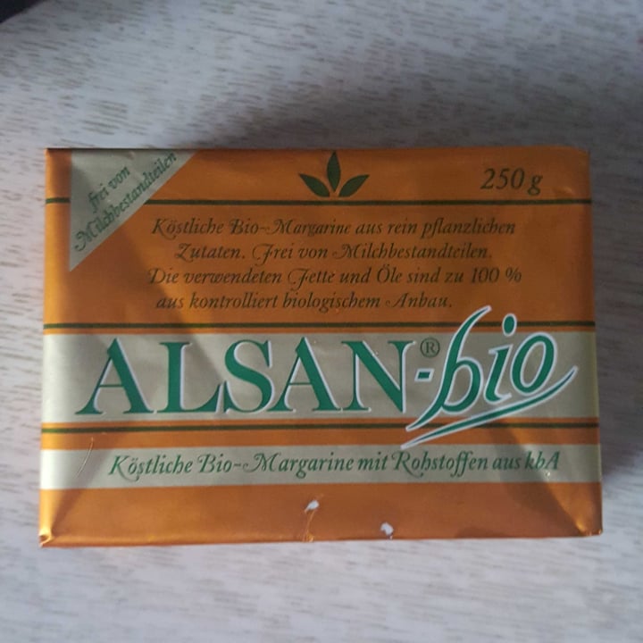 photo of Alsan Alsan bio shared by @malle on  30 Apr 2020 - review