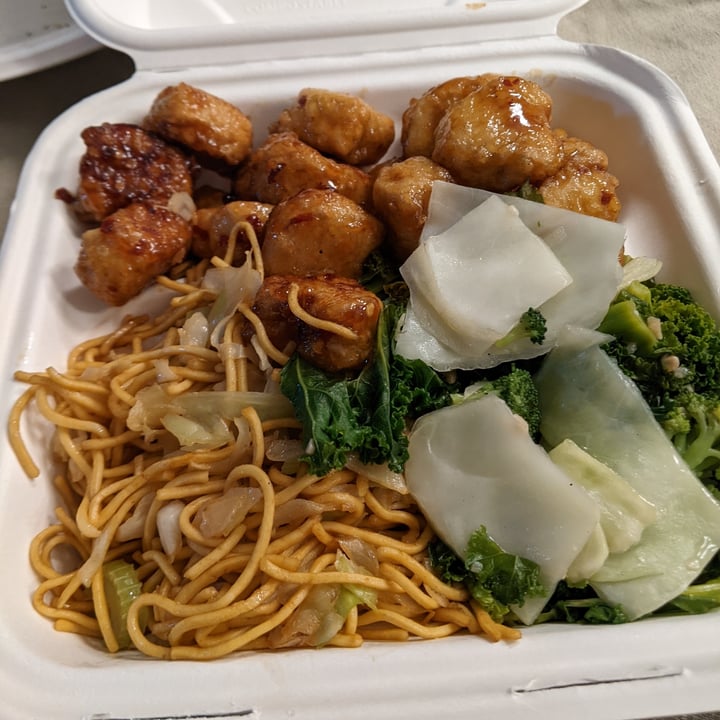 photo of Panda Express Beyond Orange Chicken shared by @chefvi13 on  21 Oct 2022 - review