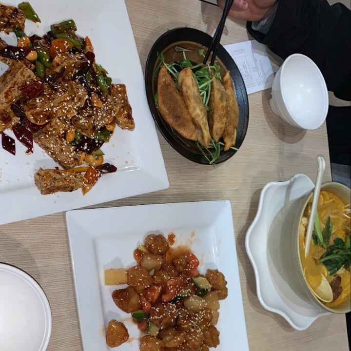 review photo of Utopia Square@Northbridge Sweet n Sour Faux Chicken shared by @vmuter on 22 Jul 2020 - review