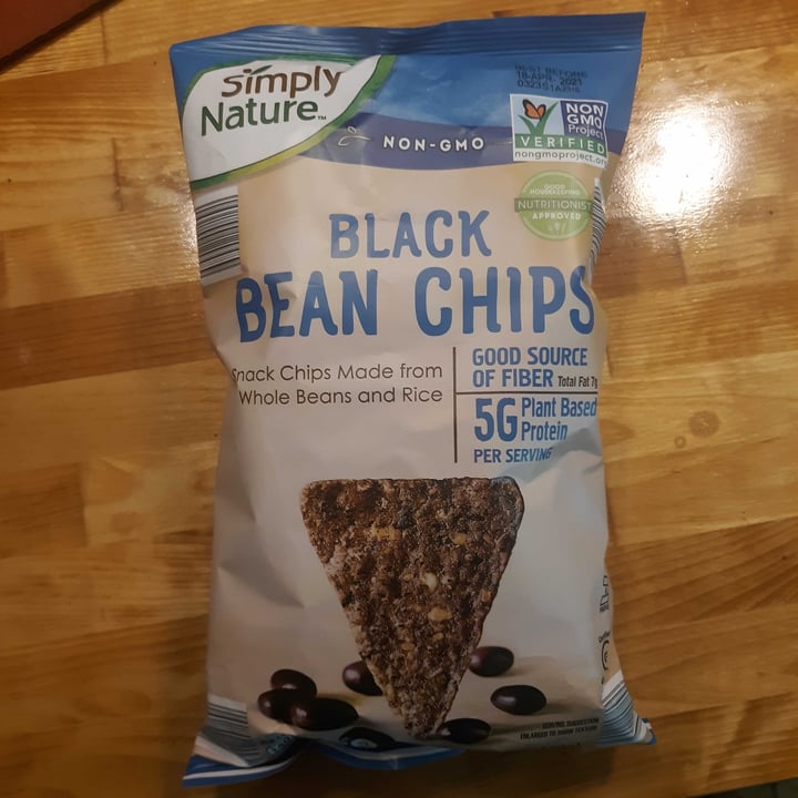 photo of Simply Nature Black Bean and Corn Tortilla Chips shared by @mikensarahwfpb4life on  16 Dec 2020 - review