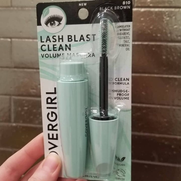 photo of Covergirl Lash Blast Clean Volume Mascara shared by @jonedoe007 on  22 Jan 2021 - review