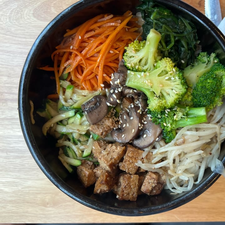 review photo of Alice & Friends' Vegan Kitchen DOL SOT BI BIM BAP shared by @berryveganplanet on 03 Sep 2022 - review