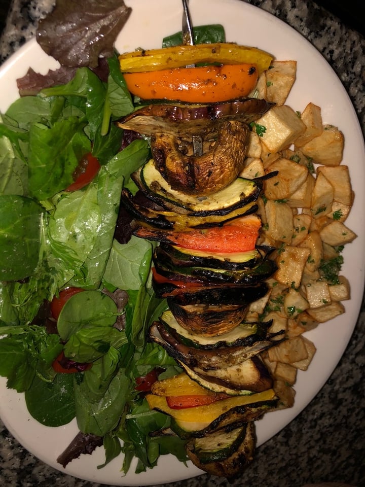 photo of Arabesque Foods Of The Middle East Vegetarian Shish Kabob shared by @kupshaw3674 on  19 Jan 2020 - review