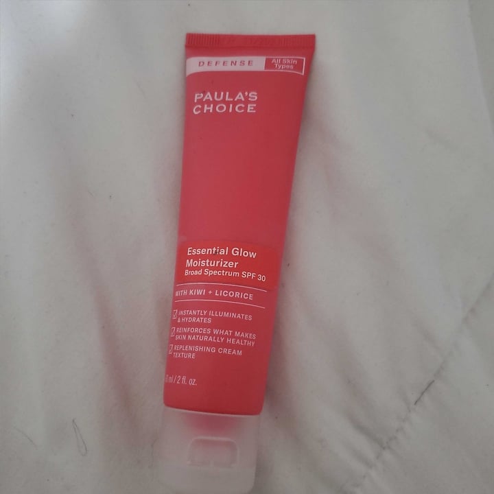photo of Paula's Choice Essential glow moisturizer shared by @desiraelynn11 on  30 Apr 2020 - review
