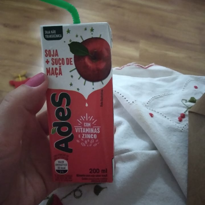 photo of Suco de soja ades Sabor Maca Suco shared by @jannainalima on  04 Jun 2022 - review