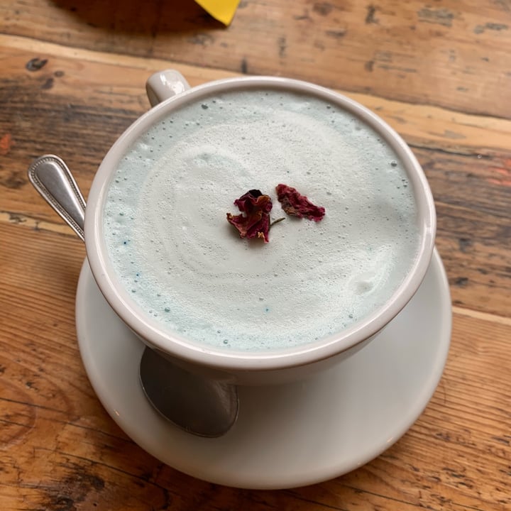 photo of Beetroot Sauvage Blue Flower Latte shared by @grachel on  28 Aug 2020 - review