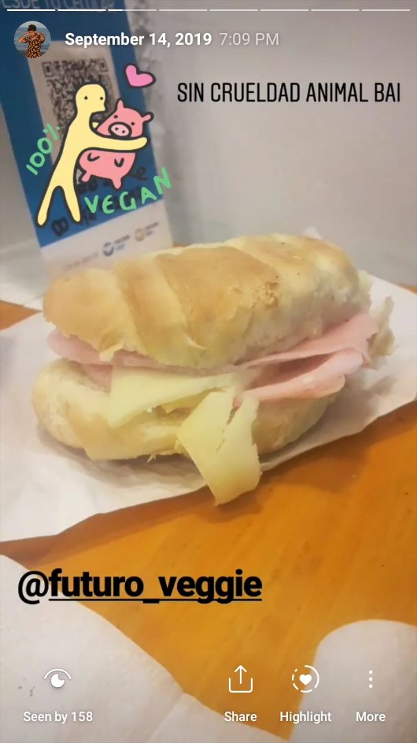 photo of Futuro Veggie - Coffee & Deli Medialuna con Jamón y Queso shared by @bloomofethics on  29 Jan 2020 - review