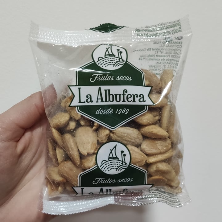 photo of Frutos secos la Albufera Almendras shared by @toffeee on  31 Dec 2020 - review