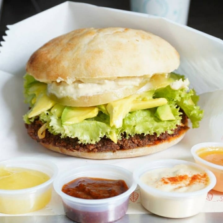 review photo of Salma Falafels Hamburguesa De Falafel shared by @szoleth on 19 Sep 2021 - review