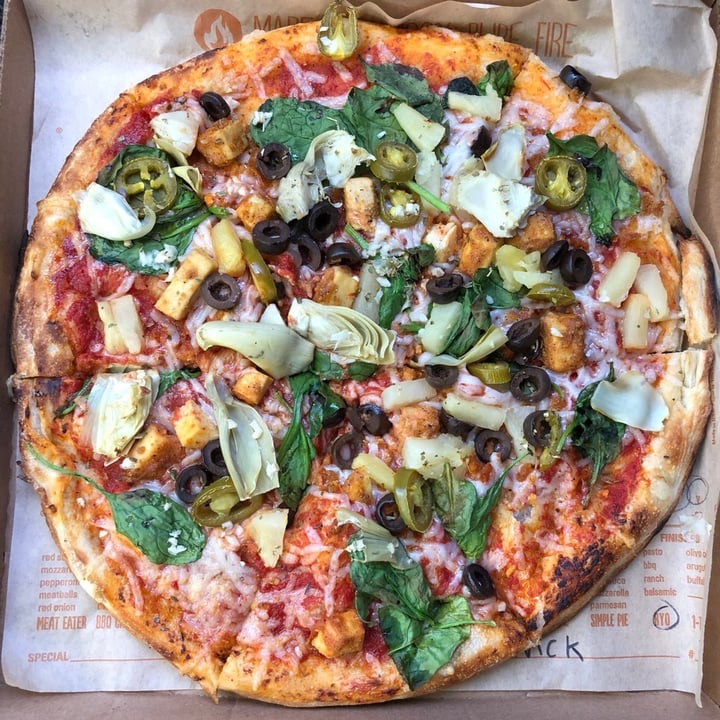 review photo of Blaze Pizza build your own pizza shared by @gulliver on 07 Apr 2020 - review