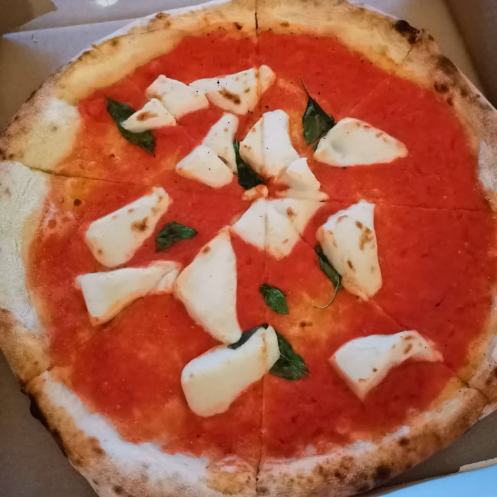 photo of Ferdinando's Pizza Margherita Pizza shared by @leitai on  11 Sep 2021 - review