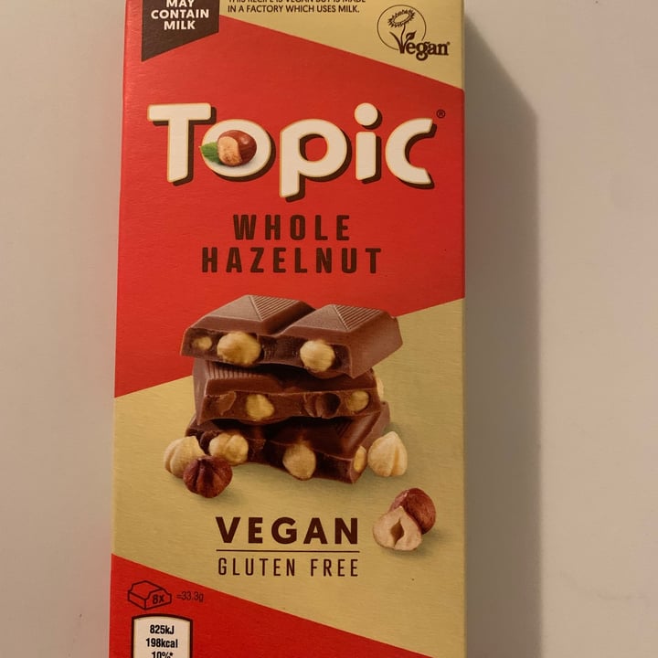 photo of Topic  Vegan Chocolate Whole Hazelnut shared by @lamaryvegana on  18 Jun 2021 - review