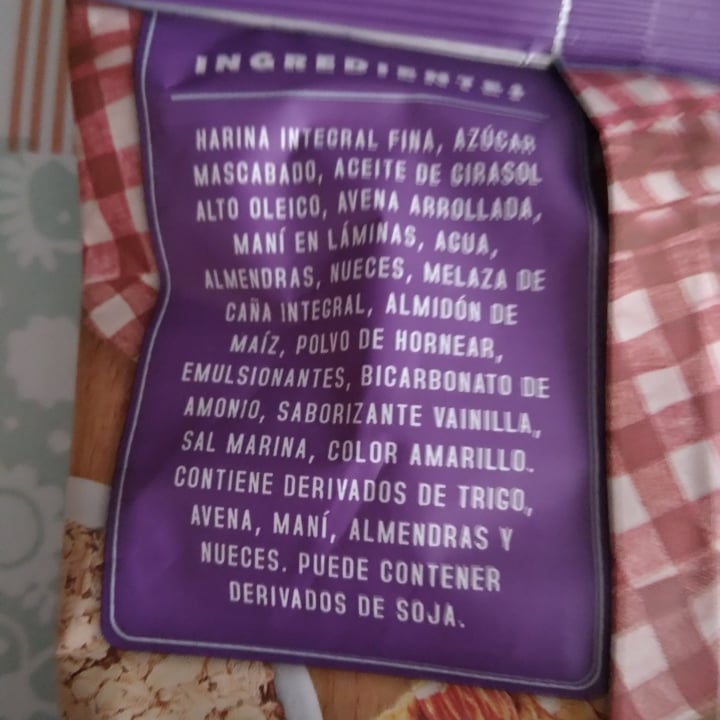 review photo of Limbo Galletitas integrales de Almendras, Nueces y Mani shared by @rociomontenegr0 on 02 Feb 2022 - review