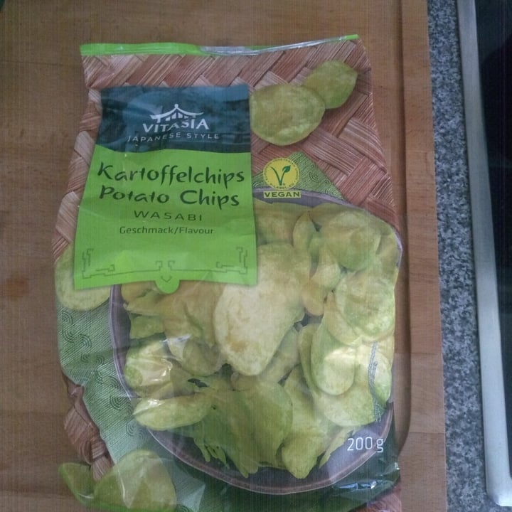 review photo of VitAsia Potato Chips Wasabi shared by @sofiabf on 29 Aug 2022 - review