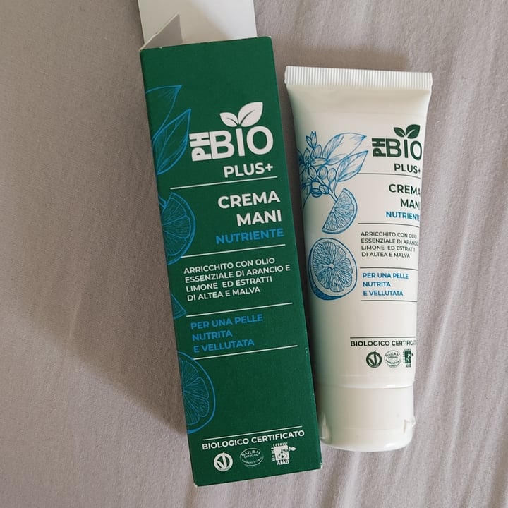 review photo of PHBio plus+ Crema Mani Nutriente shared by @miaka on 15 Sep 2022 - review
