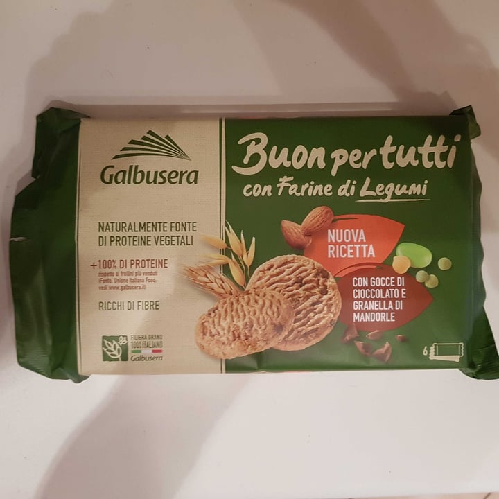 photo of Galbusera Buoni per tutti con farine di legumi con gocce di cioccolato e mandorle shared by @streppi9 on  08 Oct 2022 - review