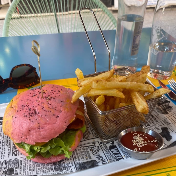 photo of Freedom Cakes American Cheeseburguer shared by @arjolla on  20 Sep 2021 - review