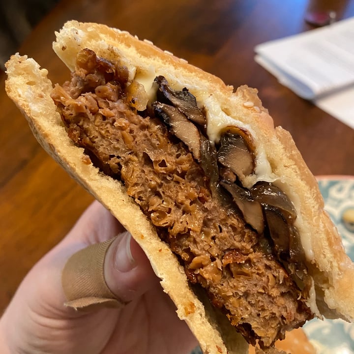 photo of Beyond Meat Beyond Burger Plant-Based Patties shared by @maggieglazier on  05 Jan 2021 - review