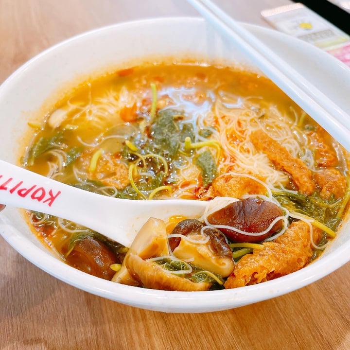 photo of Xuan Miao Vegan Tom yam bee hoon soup shared by @veggiexplorer on  11 Apr 2021 - review