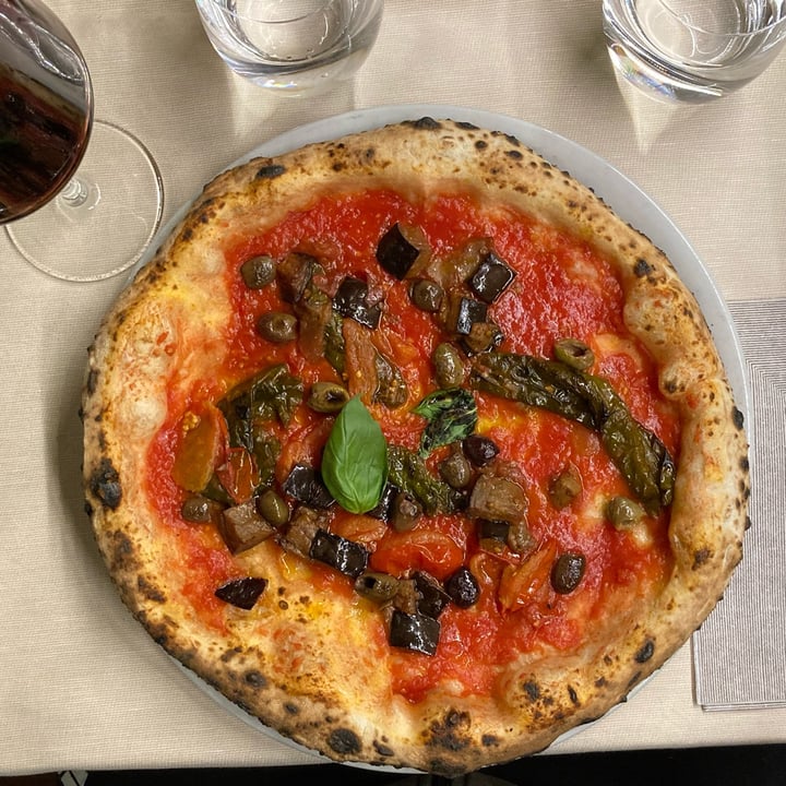 photo of Pizzeria Vizio 5 Pizza “Vera rossa” shared by @rifugiomiletta on  07 Dec 2021 - review