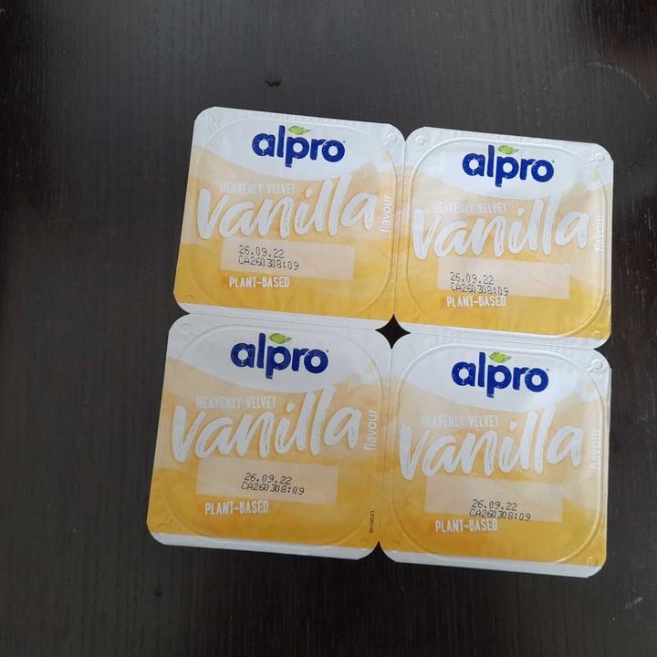 review photo of Alpro Vaniglia Baunilha Soya Dessert shared by @carlagarcia on 17 Sep 2022 - review