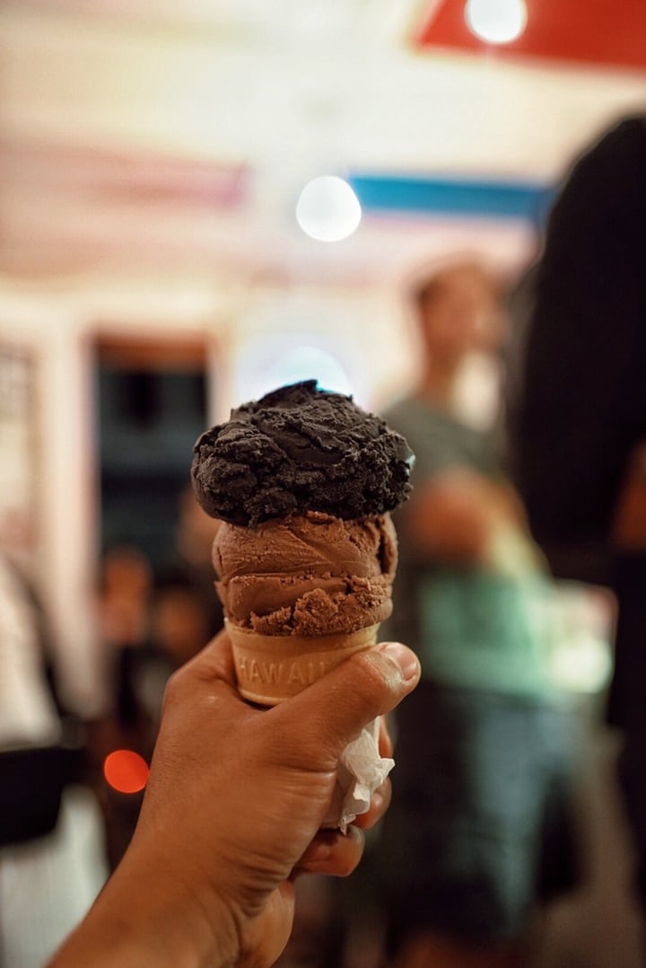 photo of Wing Ice Cream Parlor Black Sesame & Chocolate Haupia Ice Cream shared by @jatm on  19 Jan 2020 - review