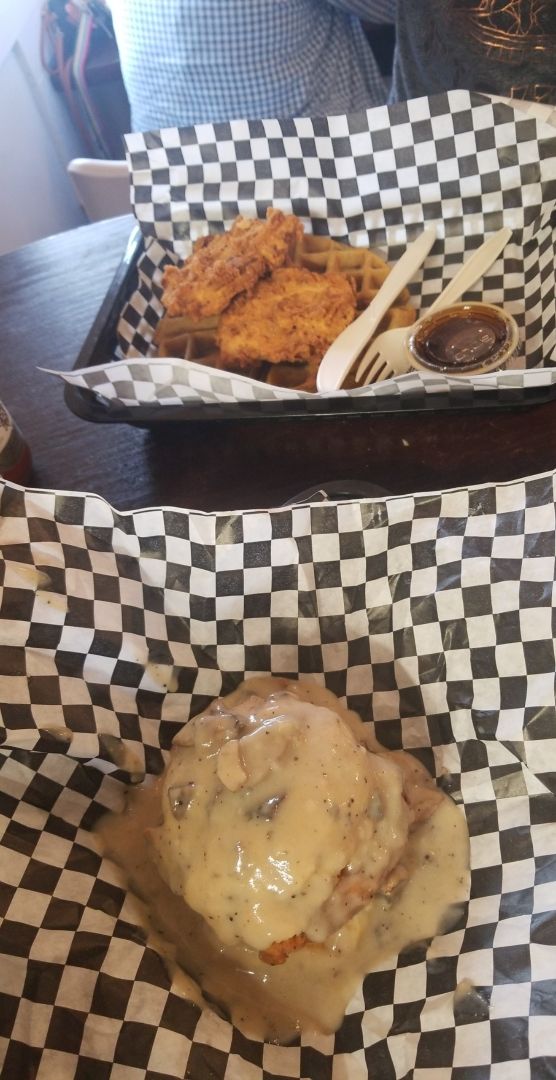 photo of The Southern V Spicy Chikn Biscuit & Gravy shared by @theviolentvegan on  02 Apr 2020 - review