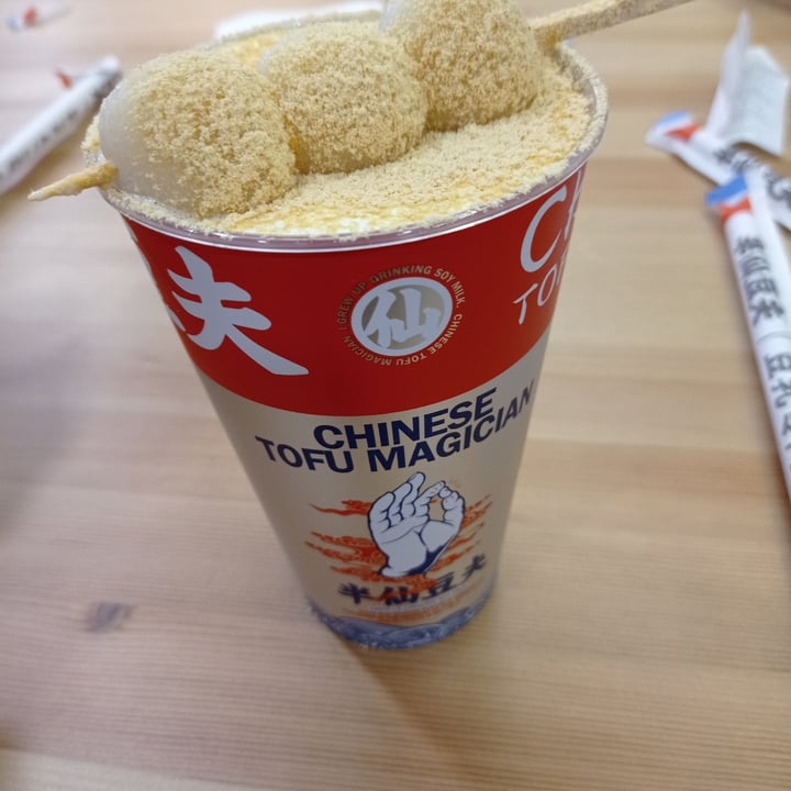 photo of 半仙豆夫Chinese Tofu Magician Oolong de melocotón con leche de soja y dango shared by @mitiendavegana on  05 Apr 2022 - review