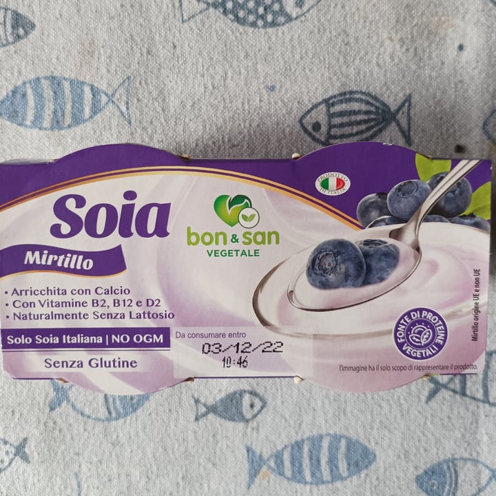 photo of Bon e San vegetale Yogurt Di Soia Al Mirtillo shared by @chetorda on  20 Nov 2022 - review