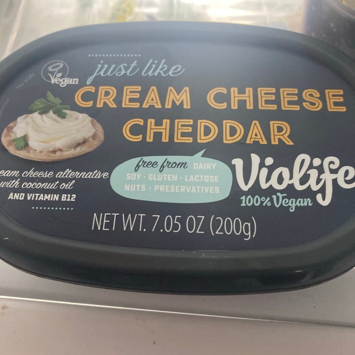 photo of Violife Creamy Cheddar Flavour shared by @maisietheblindhen on  26 Feb 2021 - review