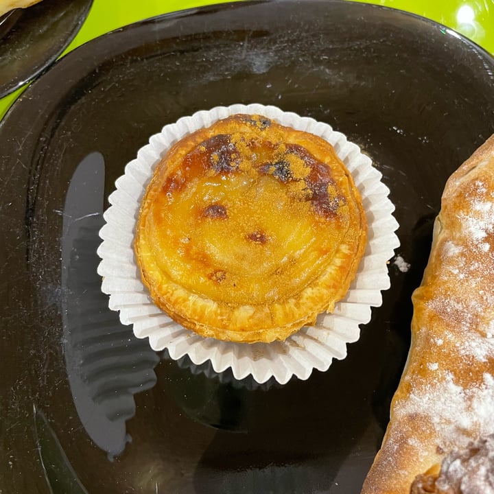 photo of Vegana By Tentúgal Pastel de nata shared by @minmarmag on  08 Nov 2021 - review
