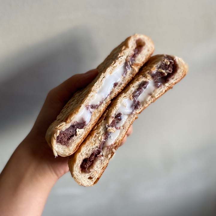 photo of Yes Natural Bakery Soft Red Bean Mochi bun shared by @kelsey on  24 Jul 2021 - review