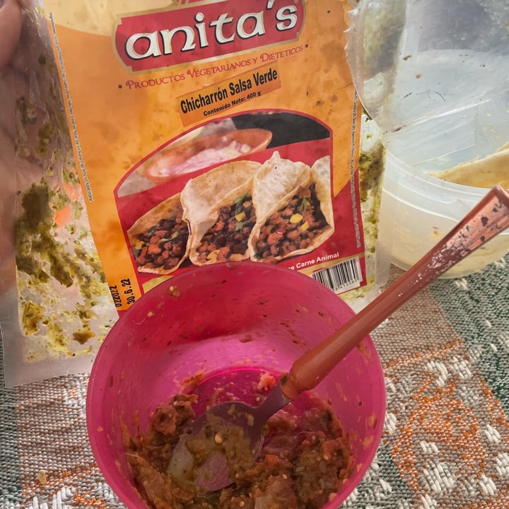 photo of Anita's Chicharrón salsa verde shared by @veganads on  17 Mar 2022 - review