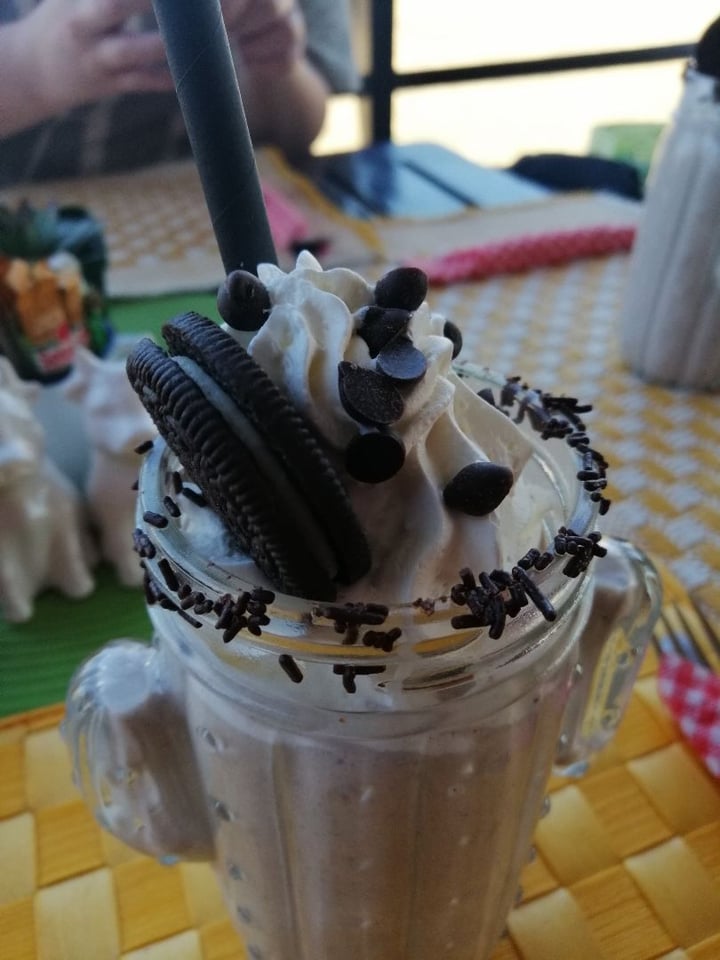 photo of Asher's Corner Cafe @ Ashers Farm Sanctuary Cookies 'n Cream Milkshake shared by @karamikayla on  01 Sep 2019 - review