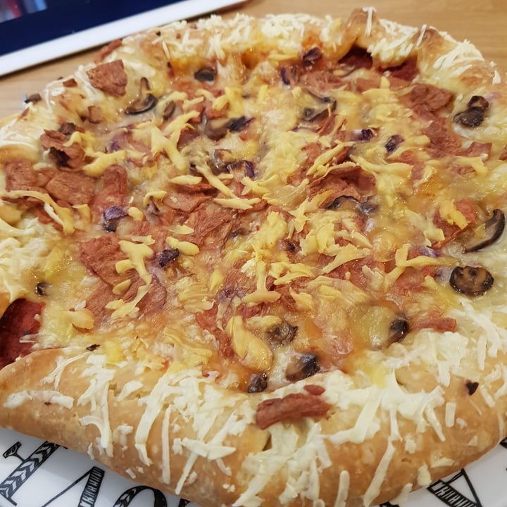 photo of Chicago Town Smokey Bac’n & Mushroom Pizza shared by @alicesabrina on  08 Feb 2021 - review