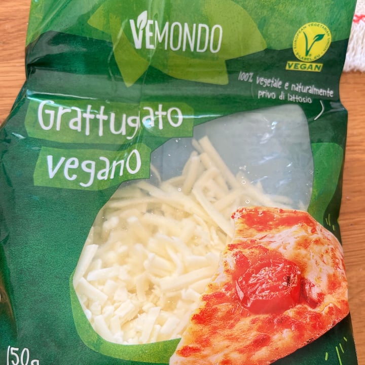 photo of Vemondo Grattugiato Vegano shared by @cicciamaxgilda on  11 Jul 2022 - review