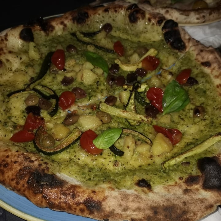 photo of Pizzeria Mangiafoglia Pizza vegana shared by @angieliberatutti on  08 Jul 2022 - review