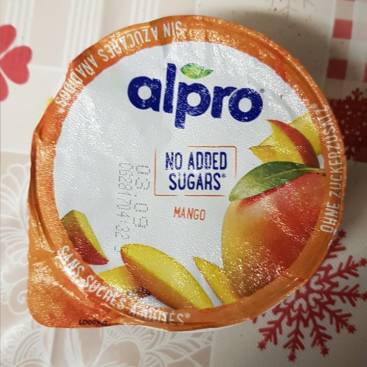 photo of Alpro Mango Yogurt (No Added Sugars) shared by @sarettadesi95 on  18 Aug 2022 - review