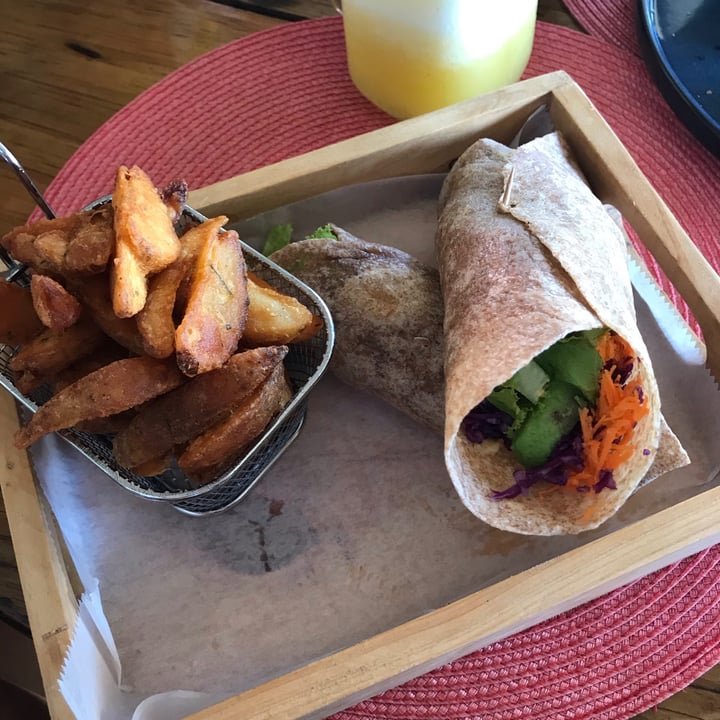 review photo of Aroma, Coffee Bar & Breakfast Veggie Burrito shared by @manuromani on 07 Dec 2020 - review