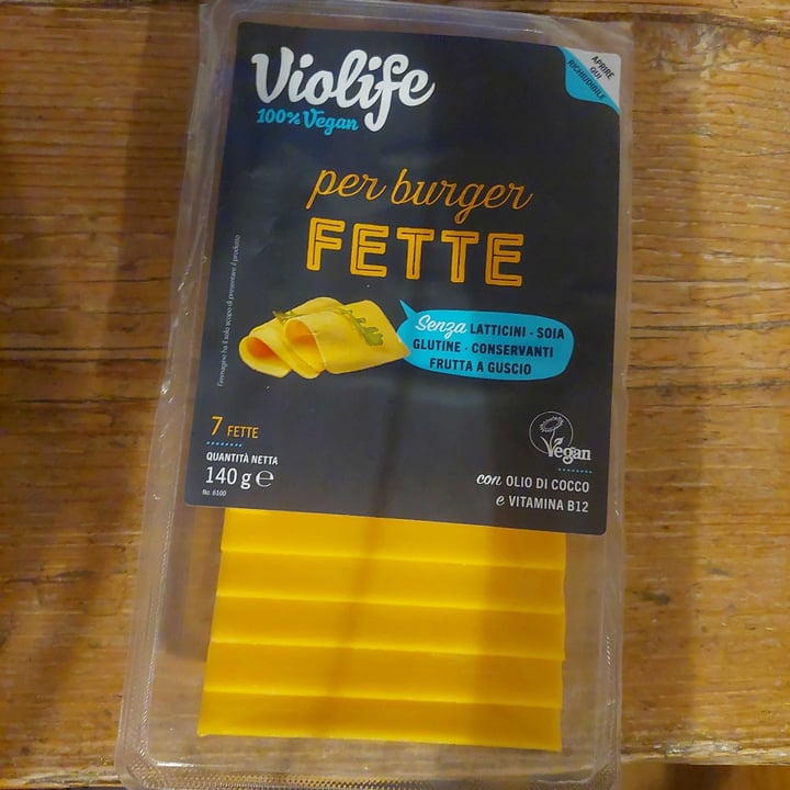 photo of Violife Fette per burger shared by @memma00 on  15 Jun 2022 - review