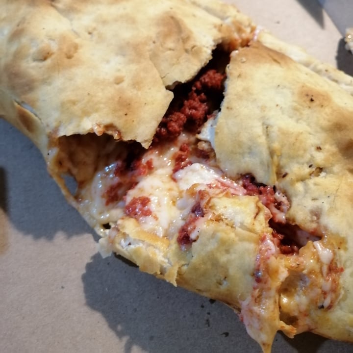 photo of Veggino's Pizza Calzone shared by @melissamx on  14 Feb 2021 - review