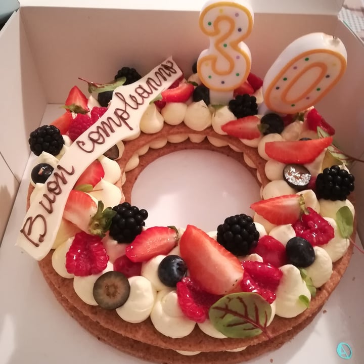 photo of Alisé - Pâtisserie Torta compleanno shared by @sarettamagx on  02 Oct 2022 - review