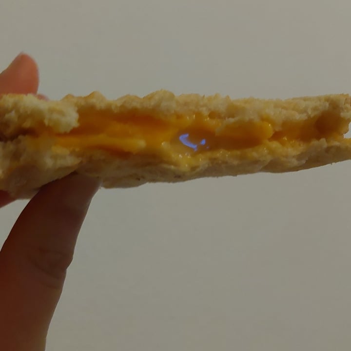 photo of Violife Cheddar Slices shared by @sofiasokolovaa on  21 Apr 2022 - review