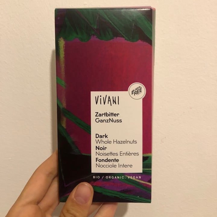review photo of Vivani Cioccolato fondente con nocciole shared by @satyavegan on 27 Oct 2020 - review