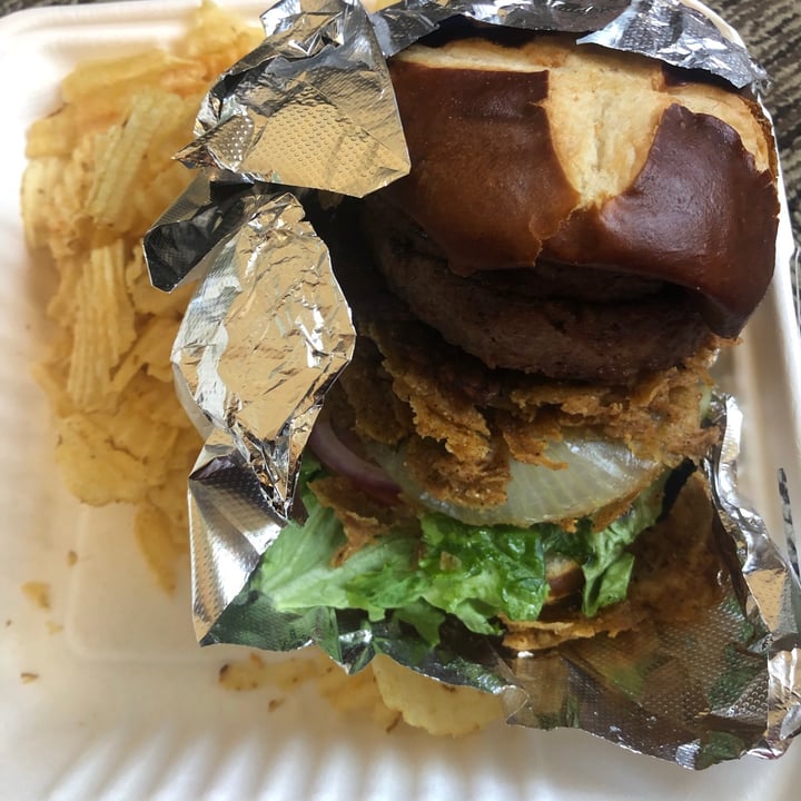 review photo of Strong Hearts on the Hill Build Your Own Burger shared by @elijames on 26 May 2021 - review
