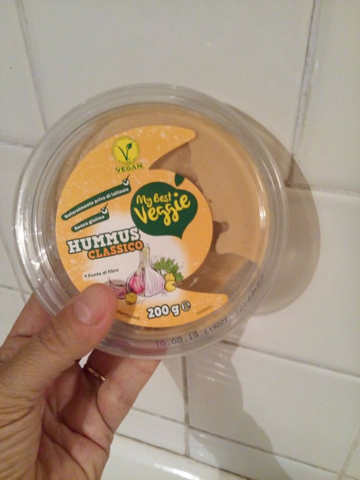 photo of My Best Veggie Hummus classico shared by @luciaalbano on  01 Aug 2019 - review