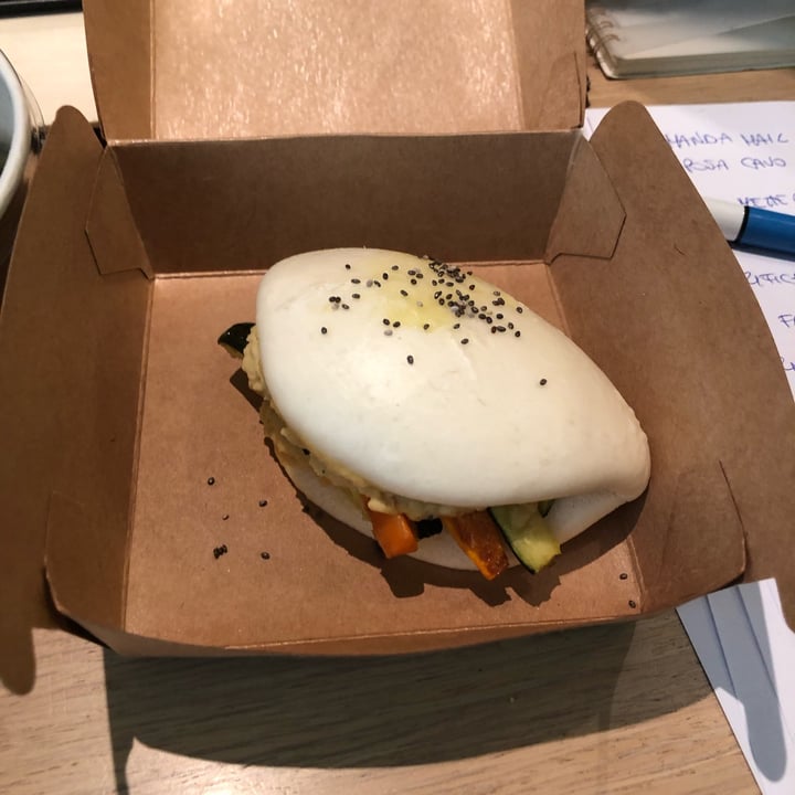 review photo of KIKI superfood Bao hummus barbabietola shared by @fedefri on 29 Jun 2022 - review
